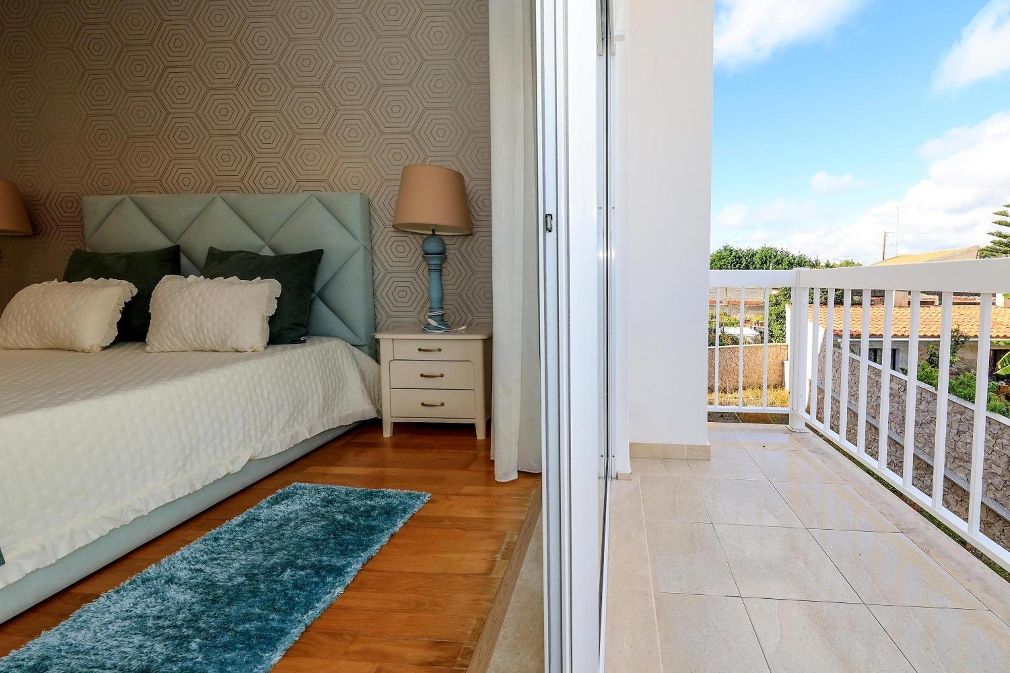 Moradia Chicharro Hotel Nazare Ngoại thất bức ảnh