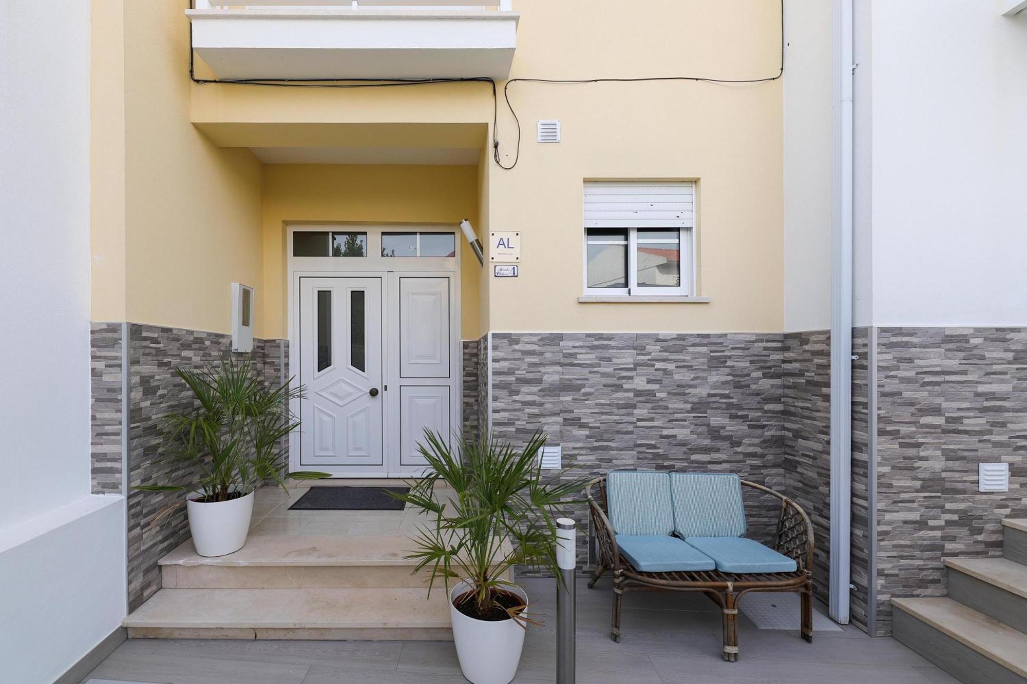 Moradia Chicharro Hotel Nazare Ngoại thất bức ảnh