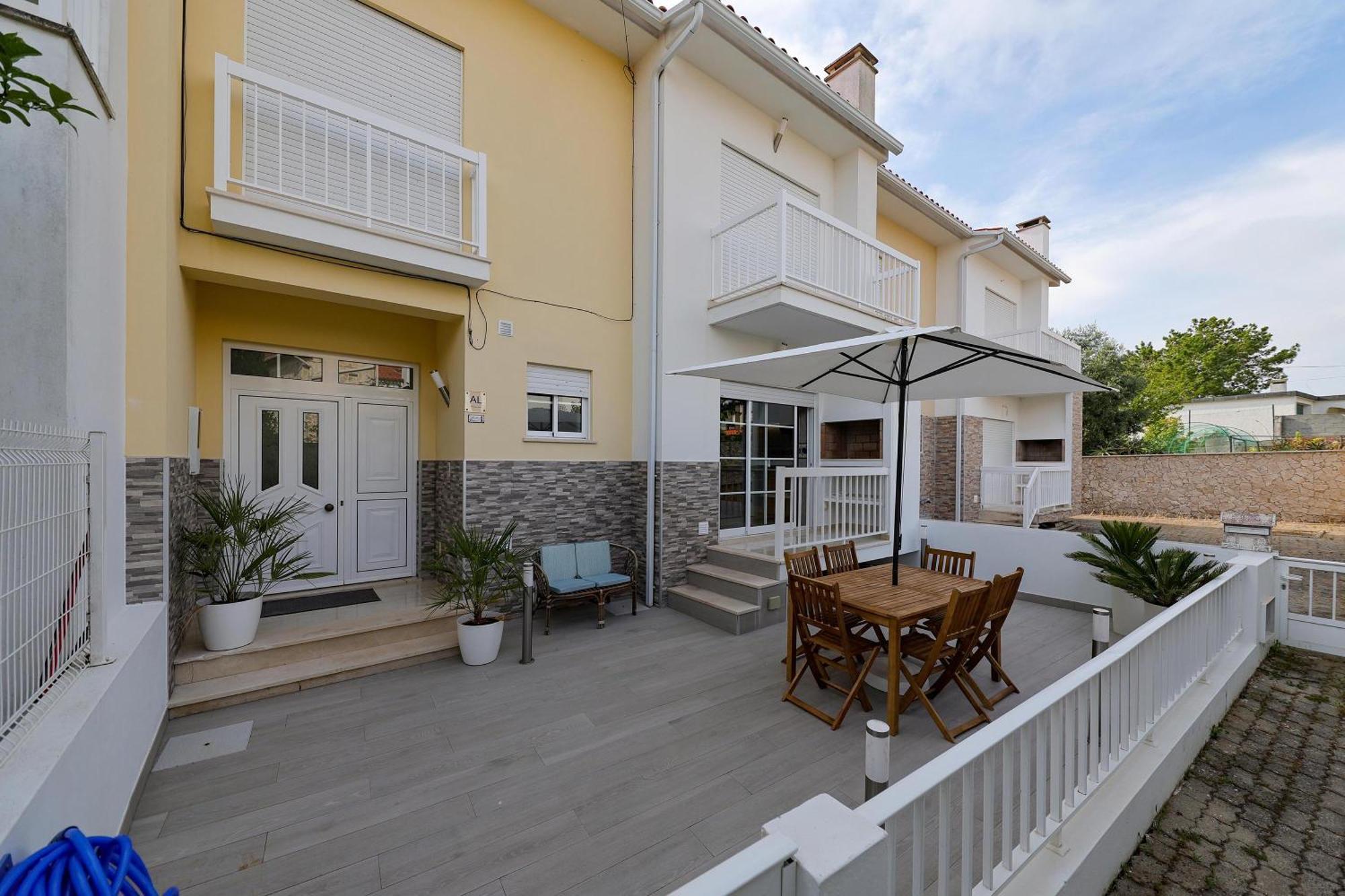 Moradia Chicharro Hotel Nazare Ngoại thất bức ảnh